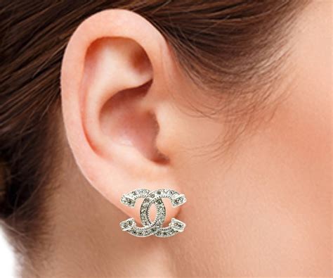 chanel stud earrings cc fake